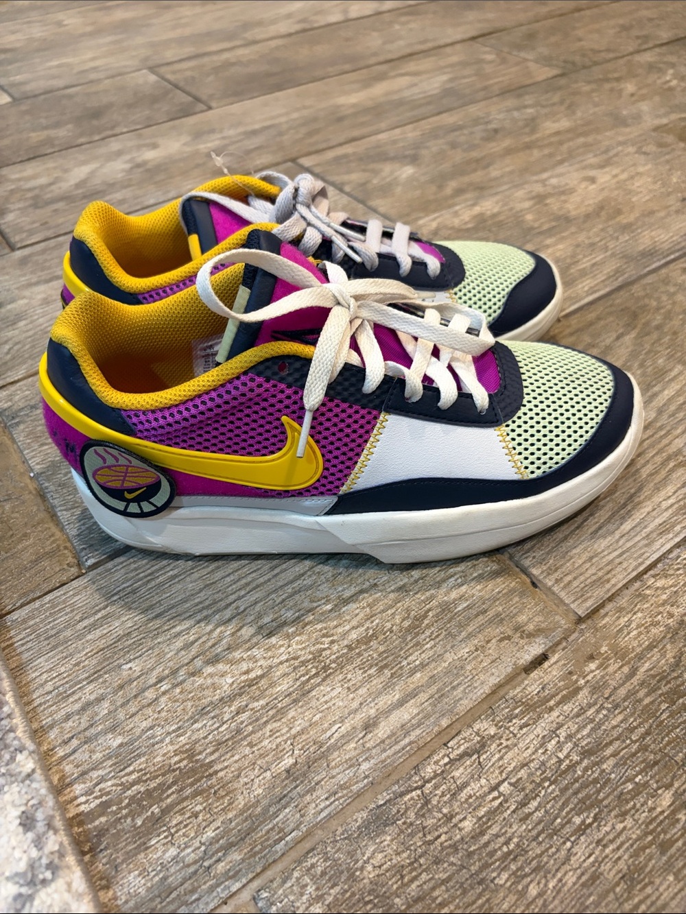 Nike Kids Basketball Sneakers Welcome to Camp size 6.5 youth